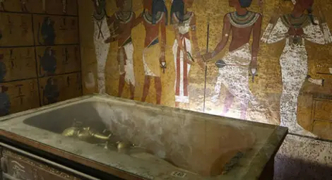 Учени сканират най-старите мумии в света