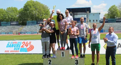 Ултрамаратонът &bdquo;Дунав 24 ч. бягане&ldquo; приключи с върхово световно постижение /галерия/