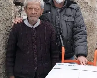 Дядо Тодор и кмета на Басарбово Николай Колев. Дядо Тодор и кмета на Басарбово Николай Колев.