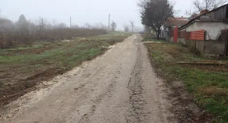 Средна кула недоволства срещу липса на асфалт и кал по улиците