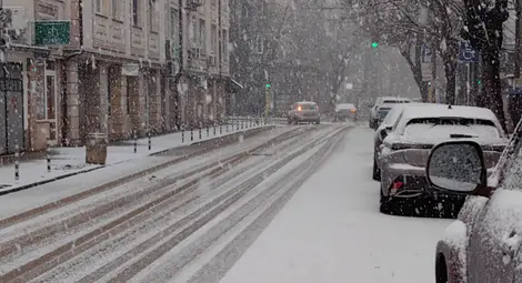 20 см сняг в Русе: Пътищата са проходими, но властите призовават за повишено внимание
