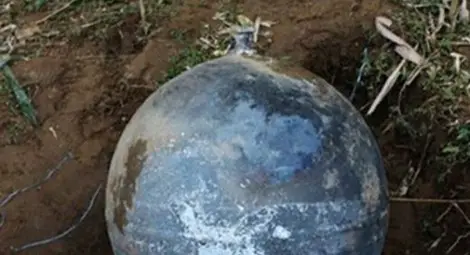 Странни космически сфери паднаха във Виетнам