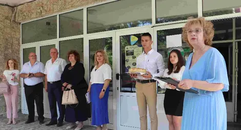 Гимназия по електротехника започва пълна промяна с над 2 милиона лева Гимназия по електротехника започва пълна промяна с над 2 милиона лева