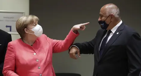 „Кронен Цайтунг“: Меркел гледа към София с безпокойство „Кронен Цайтунг“: Меркел гледа към София с безпокойство