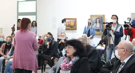 Иглика Пеева с нова стихосбирка и златна значка "Русе" /галерия/