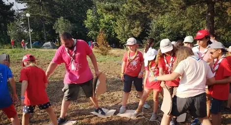 Само приключенията със скаутите могат да спрат Слав Гиндянов да не отиде за риба