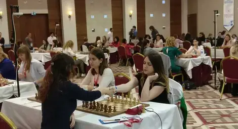 Златното момиче на българския шах Нургюл Салимова вече е гросмайстор за жени