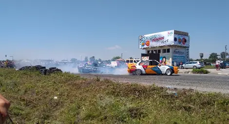 Над 5000 автоманиаци събра  международният тунинг фест