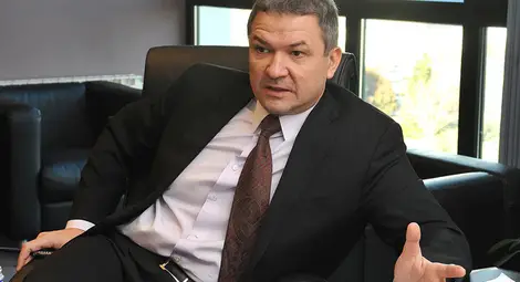 Пламен Бобоков подарява втори кабинет на Математическата