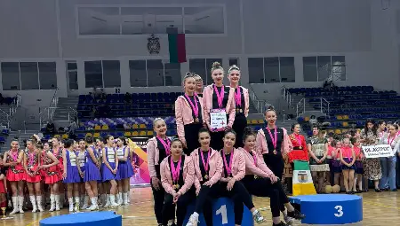 Русенските мажоретки от &bdquo;Екстрийм&ldquo; с блестящо представяне на фестивала &bdquo;Мадарски конник&ldquo; в Шумен