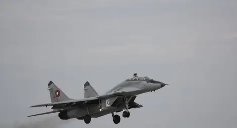 Министърът на отбраната опроверга спекулациите, че МиГ-29 ще бъдат спрени