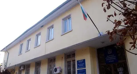 Взеха бебето на пияна майка в Исперих Взеха бебето на пияна майка в Исперих