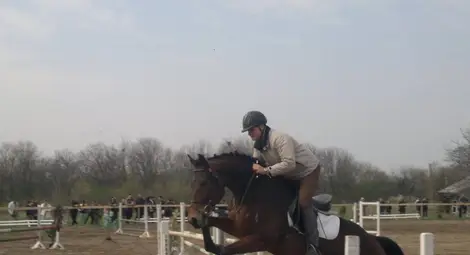 Внучка на баскетшеф откри Тодоровден на хиподрума