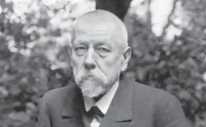 Руският дипломат от кариерата Ю. С. Карцов, член на емигрантския Руски народен съюз &bdquo;Архангел Михаил4, в годините на емиграция извън Русия (около среда на 20-те години на ХХ век в Прага).