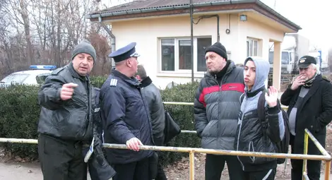 Ударено от влак дете се отърва само с драскотина