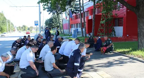 Минута мълчание в памет на мъжете, загинали докато спасяват хора