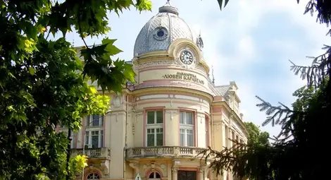 Дантели, кукли, аерофотография и  космически теми в Нощта на учените