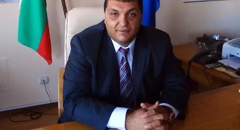 Областната управа ще ремонтира войнишките паметници в Каран Върбовка