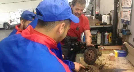 4 от 10 випускници на професионални гимназии не намират реализация 4 от 10 випускници на професионални гимназии не намират реализация