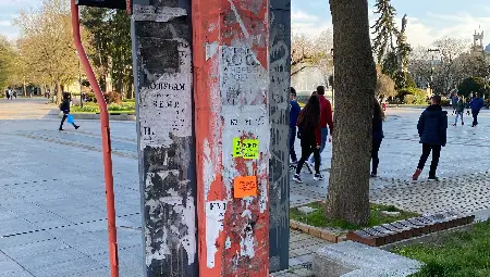 Съветник от ВМРО пита кмета: Чия собственост са уличните телефони в Русе? 