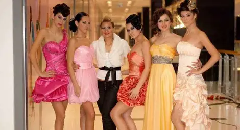 Двама печелят тоалети и прически от абитуриентско шоу в &bdquo;Мол Русе&ldquo;