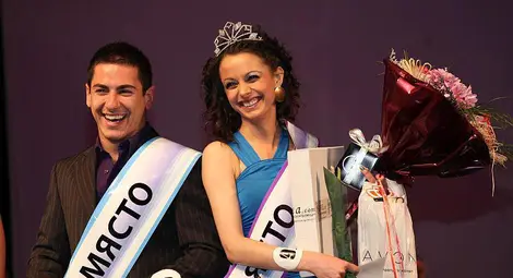 Мистър Русенски университет написал химна на БМВ феновете