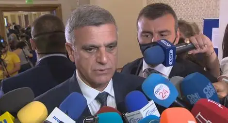 Стефан Янев: Възможно е служебни министри да продължат в редовно правителство Стефан Янев: Възможно е служебни министри да продължат в редовно правителство