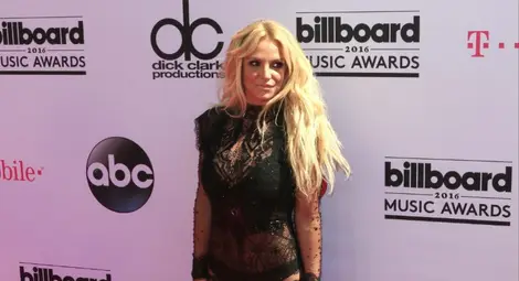 Бритни Спиърс се оттегля от сцената завинаги Бритни Спиърс се оттегля от сцената завинаги