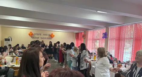 Избраха &bdquo;Мисис Най-весела баба&ldquo; и &bdquo;Най-грижовна снаха&ldquo; на Бабинден в Караманово и Долна Студена