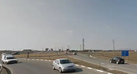 Пияни ченгета се нацепили със служебния бус в аварирало ауди