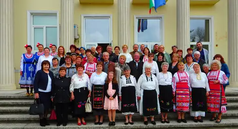 Пенсионерският клуб &bdquo;Янтра&ldquo; в Новград чукна десет години /галерия/
