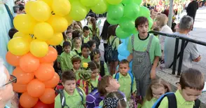 240 по-малко първокласници тръгват на училище наесен