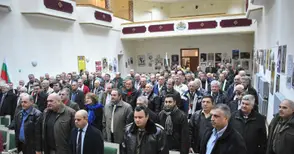 4 автобуса запасни офицери ще честват 3 март на Шипка