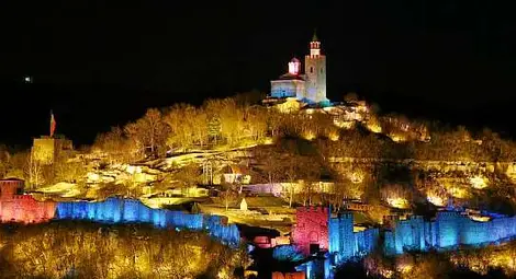 Следи от живот на 2600 г. откриха археолози в центъра на Велико Търново