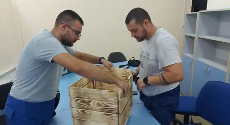 &bdquo;Домът е там, където е котката&ldquo; - сдружение прави къщички за бездомни писани