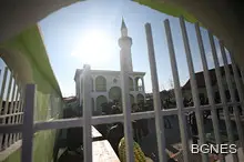 Задържаните за радикален ислям все още са в ареста