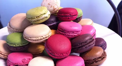 Черната кралица и бадемовото изкушение