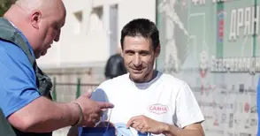 Юлиян Йорданов зарадва Недялко Хубенов в Дряново с всички фенски дунавски артикули