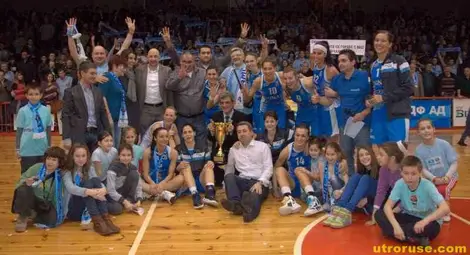 Баскетболистките от Дунав 8806 ще се пробват във футбола