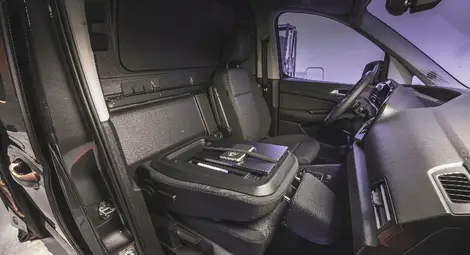 Ford Pro представя изцяло новия Transit Connect PHEV