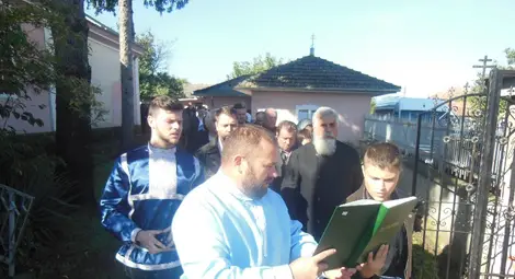 Нов кръст за годишнината на единствената старообрядна руска църква в Татарица