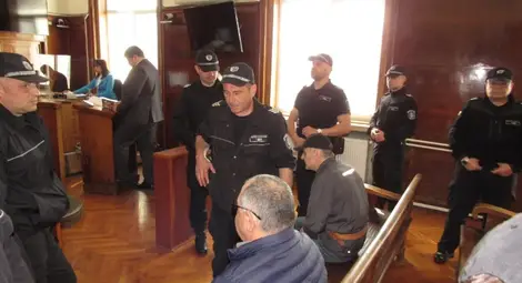 Подсъдимите за убийството на Ери вече не са приятели - всеки топи другия Подсъдимите за убийството на Ери вече не са приятели - всеки топи другия