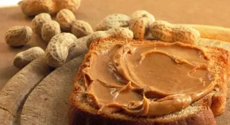 С лъжица фъстъчено масло откриват симптоми на Алцхаймер