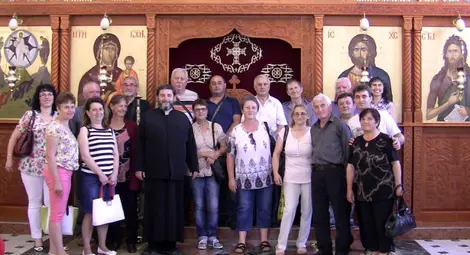 Кметове от община Троян запалиха свещички в Басарбовския манастир Кметове от община Троян запалиха свещички в Басарбовския манастир