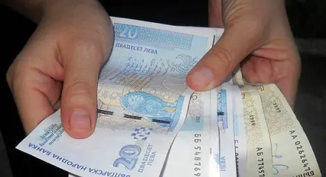 Минималната работна заплата става 420 лева от 1 януари 2016 г. Минималната работна заплата става 420 лева от 1 януари 2016 г.