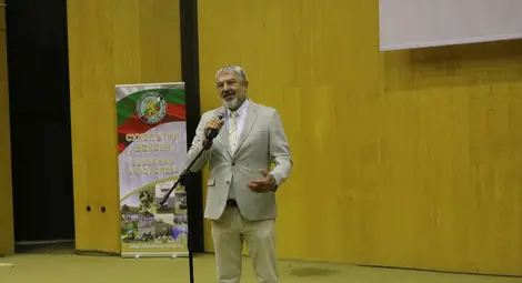 Областният управител и кметът дадоха началото на провеждащия се  в Русе преглед на любителското художествено творчество и фестивал  на духовите оркестри на Сухопътните войски