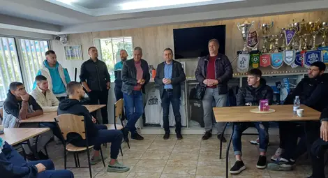 Кандидатите на ГЕРБ-СДС Николай Братованов и д-р Кристиян Иванов се срещнаха с треньори и състезатели от СК &bdquo;Дунав&rdquo;