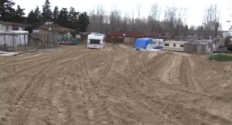 Над декар са унищожените дюни край &bdquo;Смокиня&rdquo;