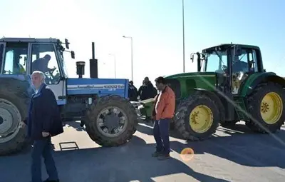 Гръцки фермери заплашват да затворят пътя Комотини - Кърджали за три дни