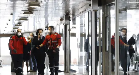 Франция удължава извънредните мерки до 24 юли